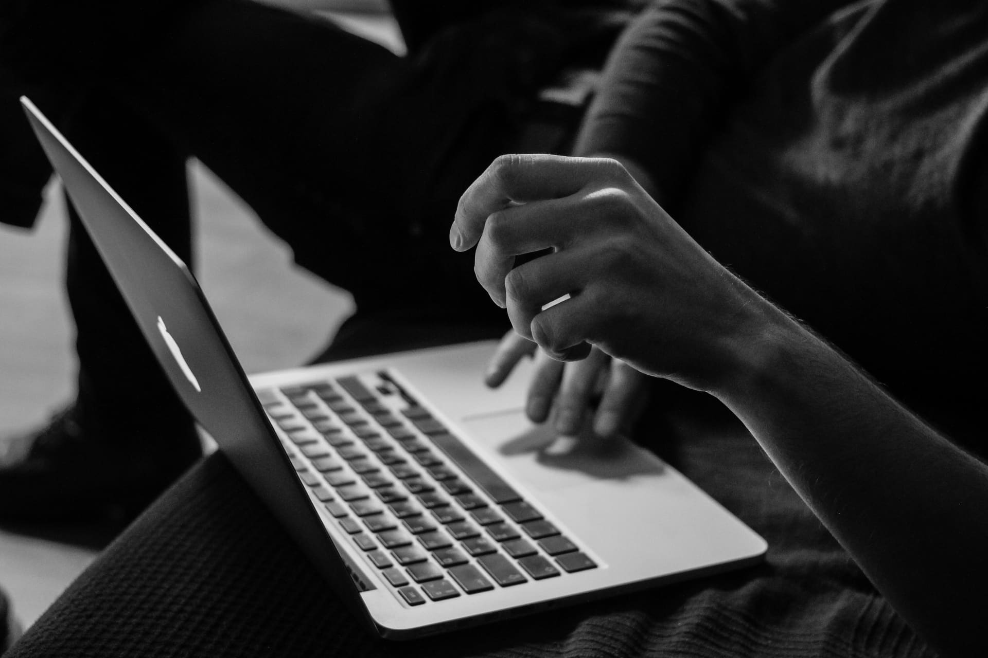How to Turn One Piece of Content Into 10 Social Media Posts — Social Media Tips guide by Compelite Pro